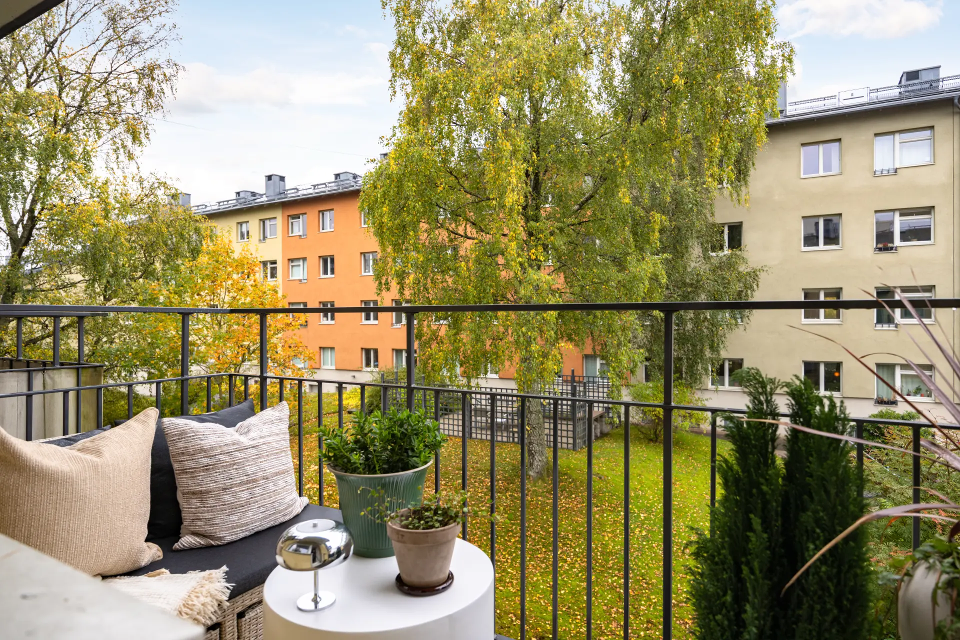 Bild 2 från Reveny